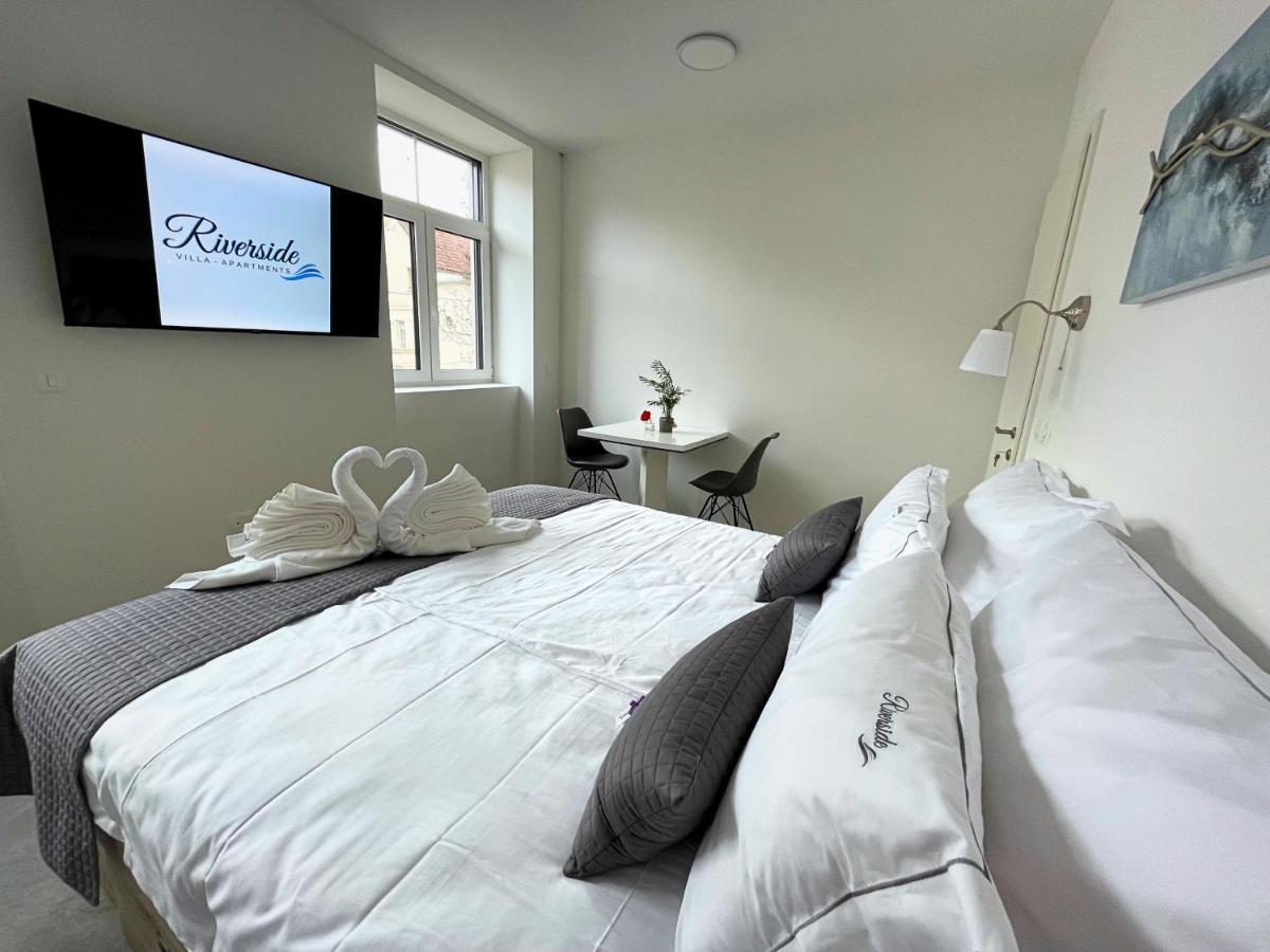 Riverside Apartment *
